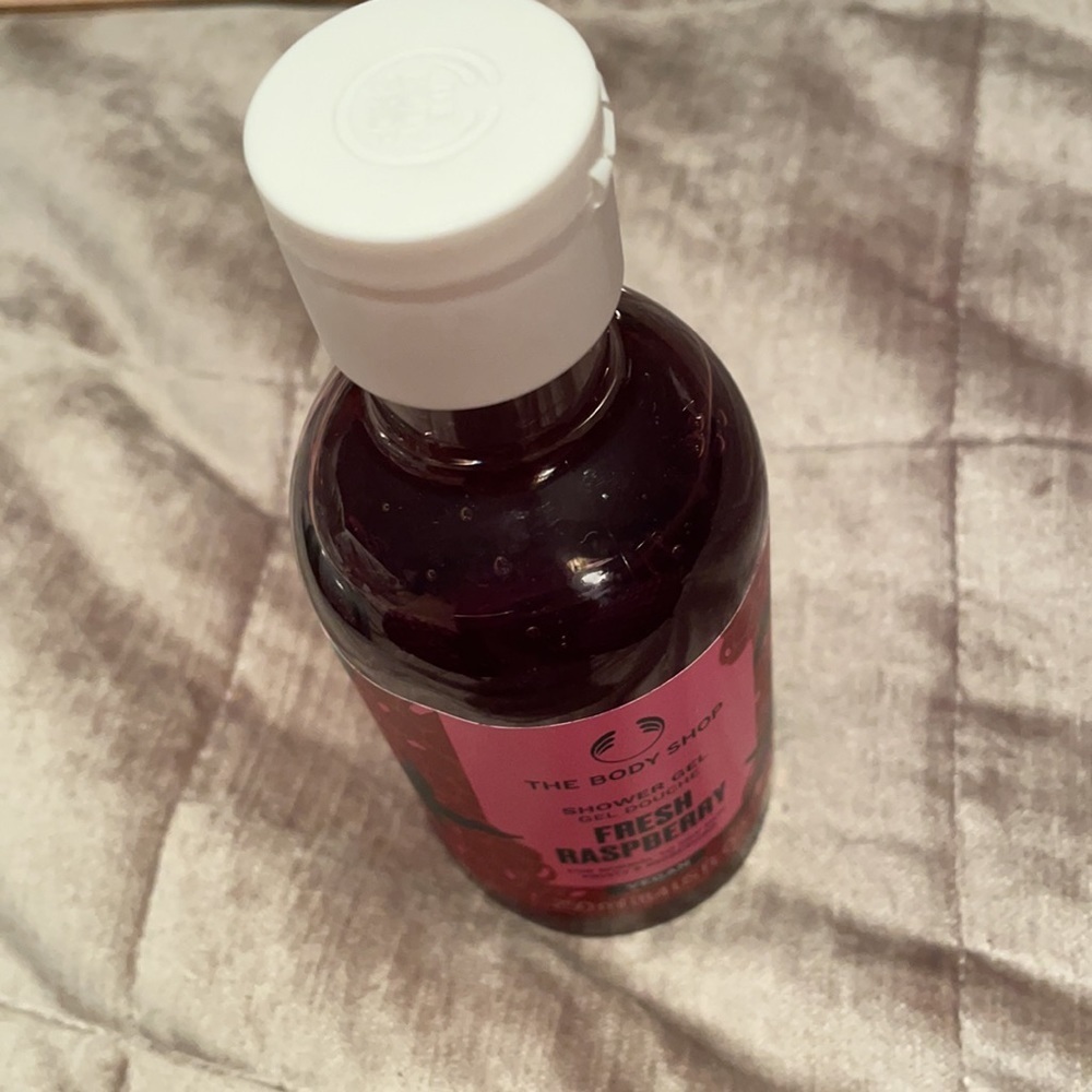 THE BODY SHOP Fresh Raspberry Shower Gel NWOTS - Picture 5 of 6